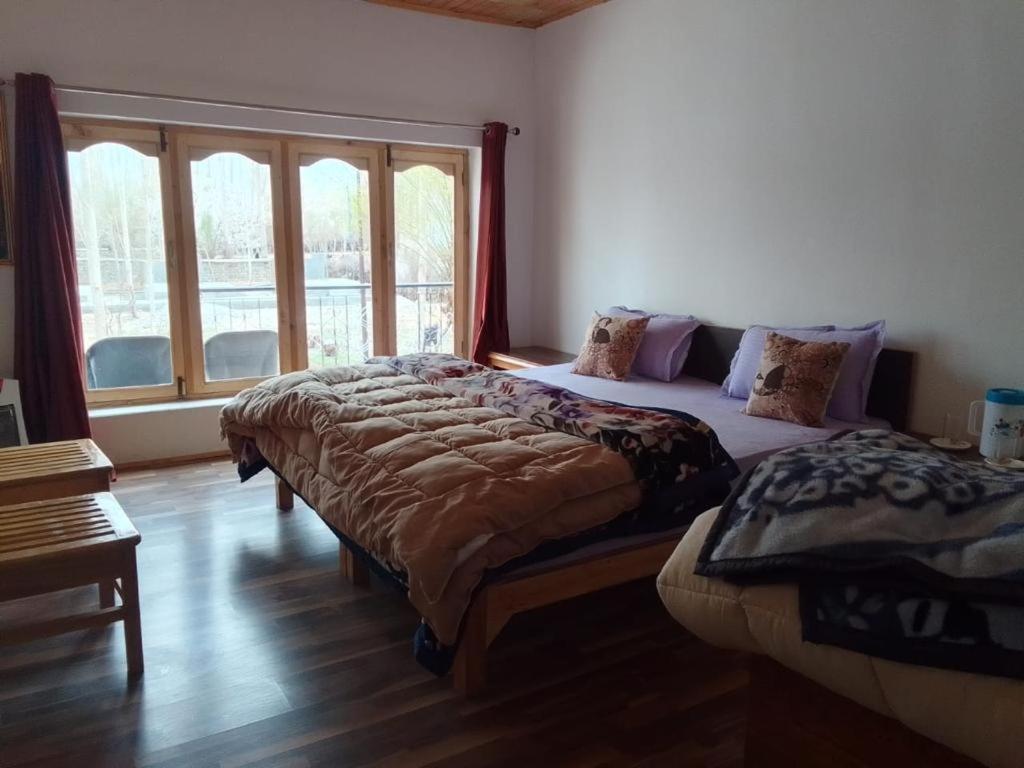 Sernang Homestay Hundar Eksteriør billede
